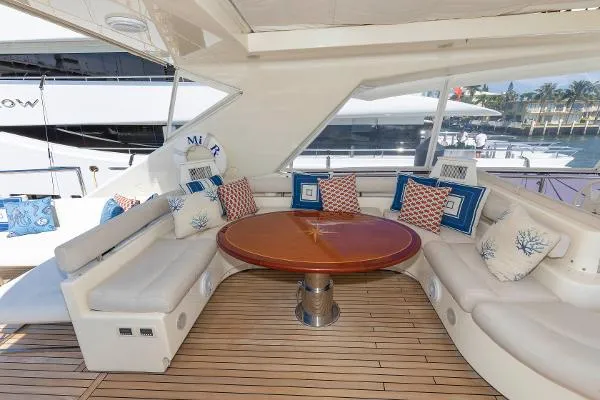 Slide: The Image of Ferretti 830HT 2010 - 10