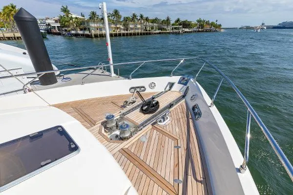 Slide: The Image of Ferretti 830HT 2010 - 4