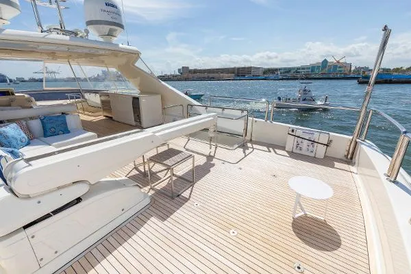Slide: The Image of Ferretti 830HT 2010 - 8