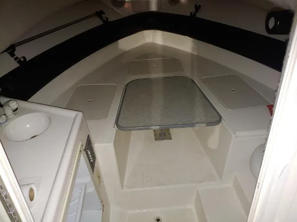 Slide: The Image of Robalo R235 Walkaround 2002 - 6