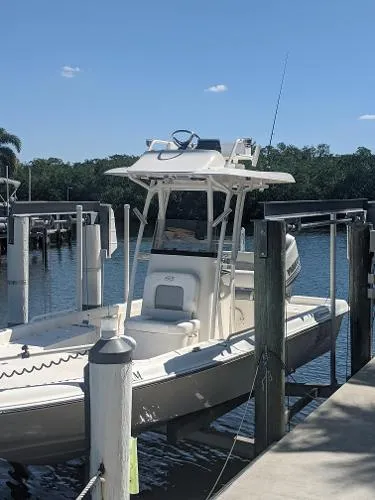 Slide: The Image of Shearwater 25 LTZ 2018 - 0