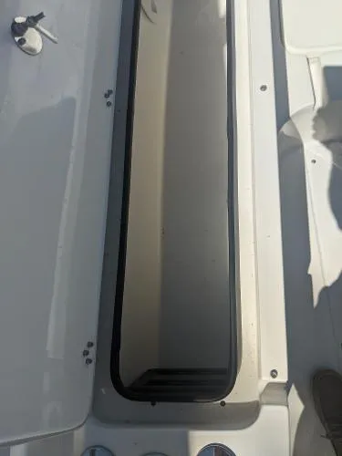 Slide: The Image of Shearwater 25 LTZ 2018 - 8