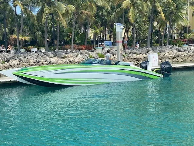 Slide: The Image of Victory Powerboats 34 CAT 2021 - 0