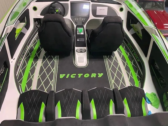 Slide: The Image of Victory Powerboats 34 CAT 2021 - 1