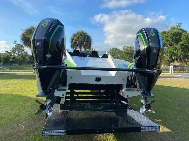 Slide: The Image of Victory Powerboats 34 CAT 2021 - 11