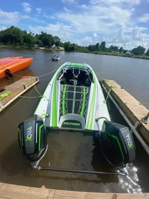 Slide: The Image of Victory Powerboats 34 CAT 2021 - 5