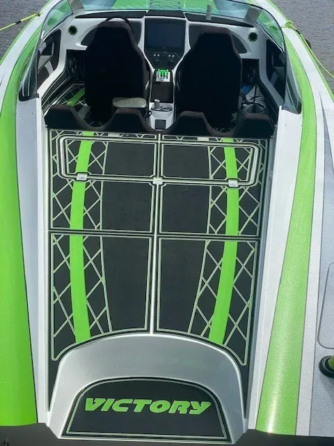 Slide: The Image of Victory Powerboats 34 CAT 2021 - 9