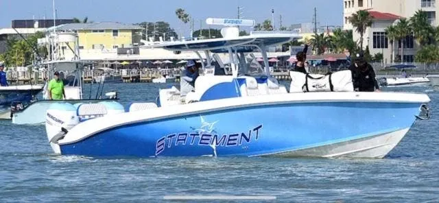 Slide: The Image of Statement 38 Fish Edition 2019 - 1