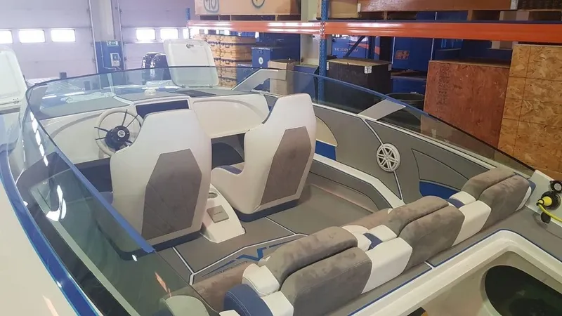 Slide: The Image of Victory Powerboats 28 Cat 2021 - 5