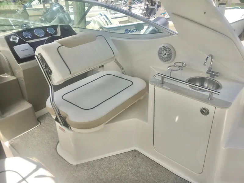Slide: The Image of 2010 Sea Ray 260 Sundancer 10 - 10