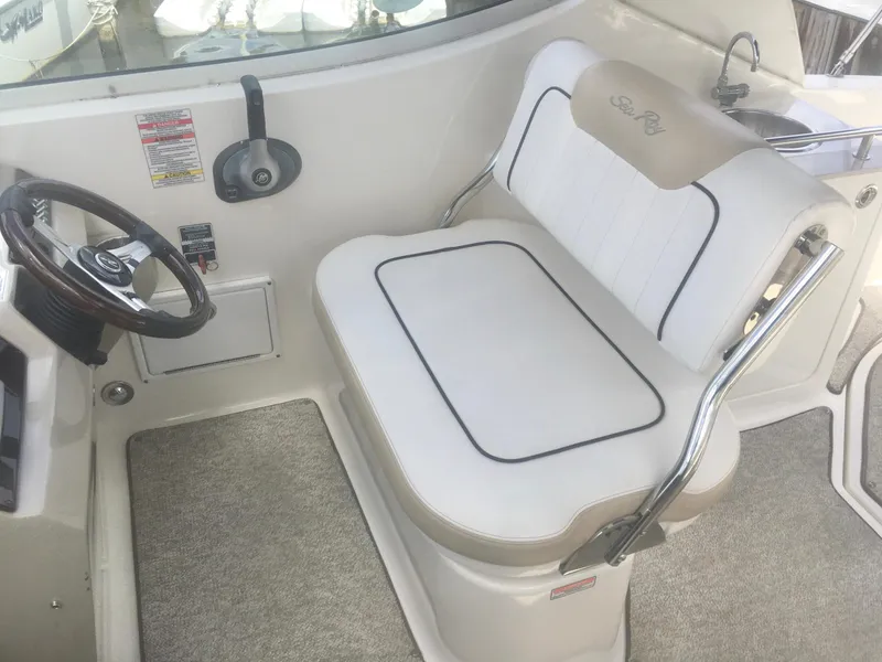 Slide: The Image of 2010 Sea Ray 260 Sundancer 11 - 11