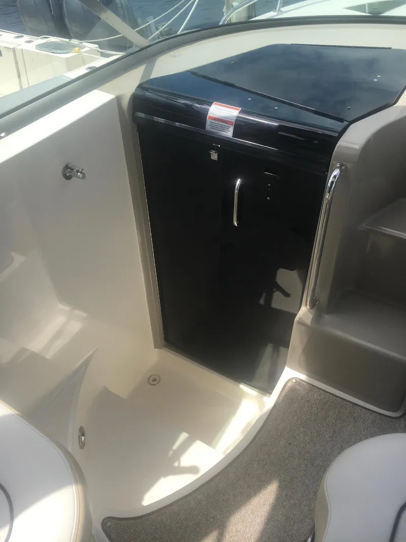 Slide: The Image of 2010 Sea Ray 260 Sundancer 14 - 14