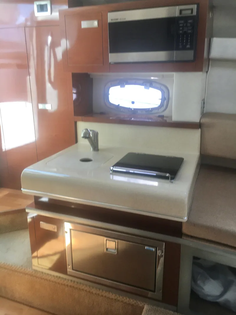 Slide: The Image of 2010 Sea Ray 260 Sundancer 18 - 18