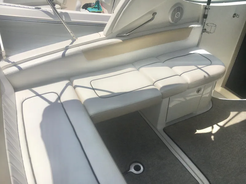 Slide: The Image of 2010 Sea Ray 260 Sundancer 8 - 8