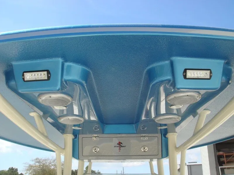 Slide: The Image of Statement 35 SUV 2014 - 6