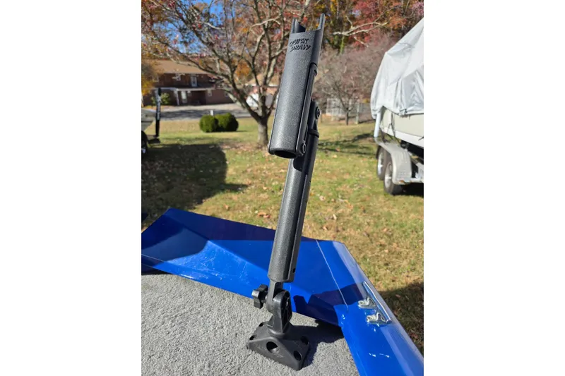 Slide: The Image of 2006 Tracker Pro Team 175 boat accessory mount on deck, outdoors in sunny setting. - 18