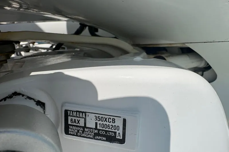 Slide: The Image of Yamaha motor label on 2015 Everglades 355 Center Console boat engine. - 41