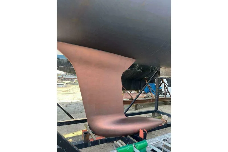 Slide: The Image of Keel of 2007 Jeanneau Sun Odyssey 39i sailboat on dry dock. - 8