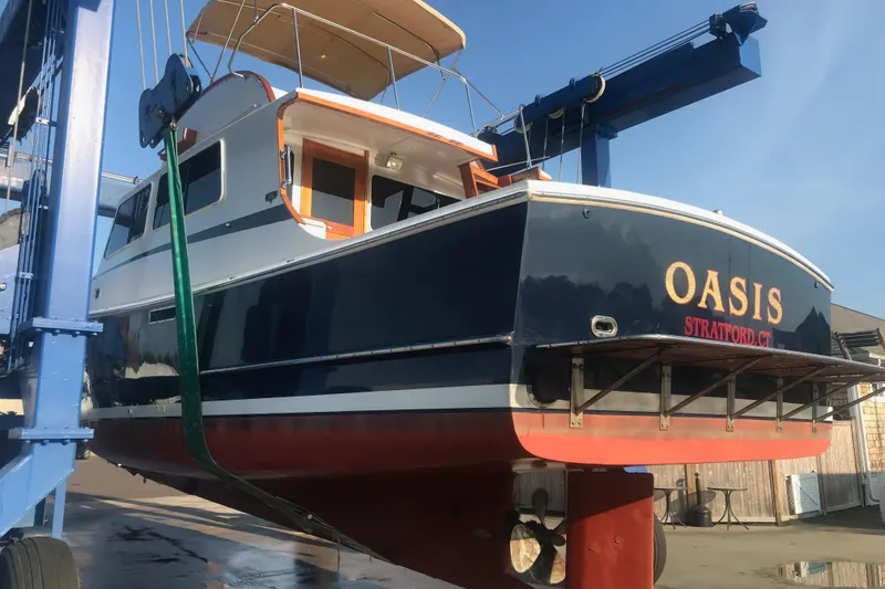 Slide: The Image of 1987 Wilbur 38 boat "Oasis" in dry dock, Stratford, CT. - 8