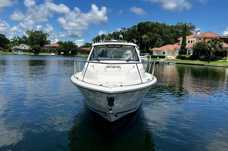 Slide: The Image of Pursuit 34 OS - Exterior - 2