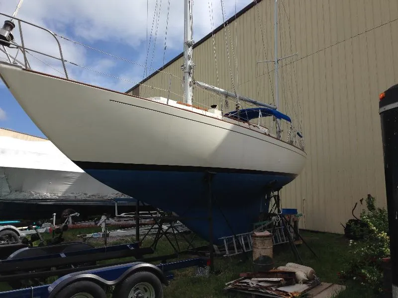 Slide: The Image of Alberg Alberg 37 Yawl 1979 - 0