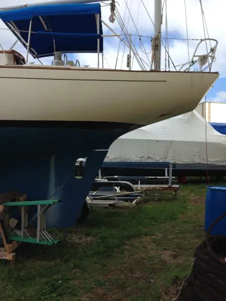 Slide: The Image of Alberg Alberg 37 Yawl 1979 - 2