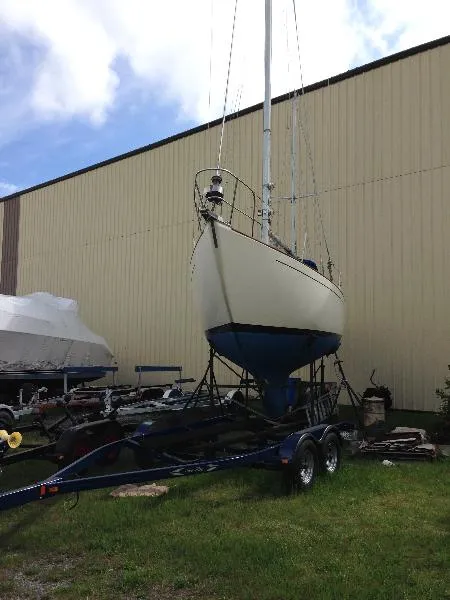 Slide: The Image of Alberg Alberg 37 Yawl 1979 - 3