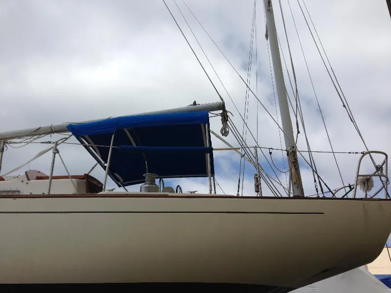 Slide: The Image of Alberg Alberg 37 Yawl 1979 - 4
