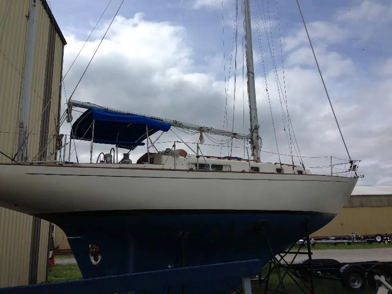 Slide: The Image of Alberg Alberg 37 Yawl 1979 - 5