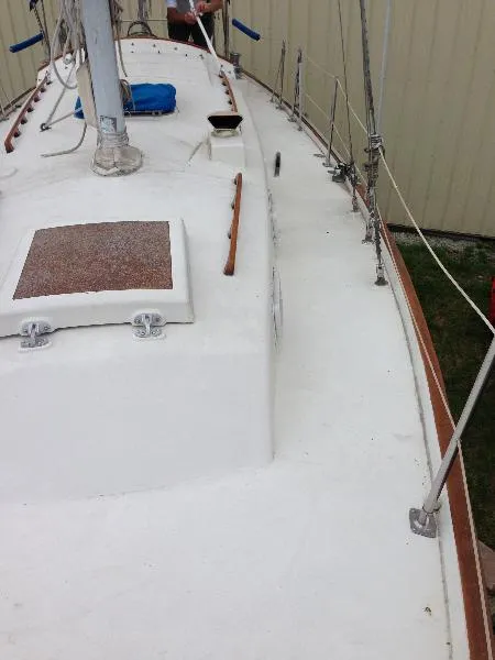 Slide: The Image of Alberg Alberg 37 Yawl 1979 - 7