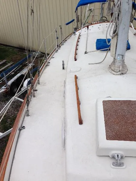 Slide: The Image of Alberg Alberg 37 Yawl 1979 - 9