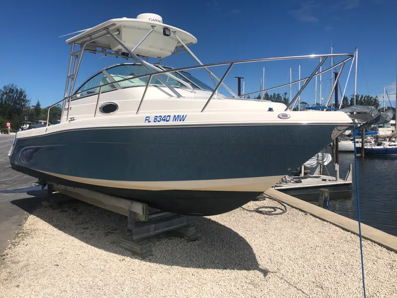 Slide: The Image of Robalo R265 Walkaround 2005 - 0