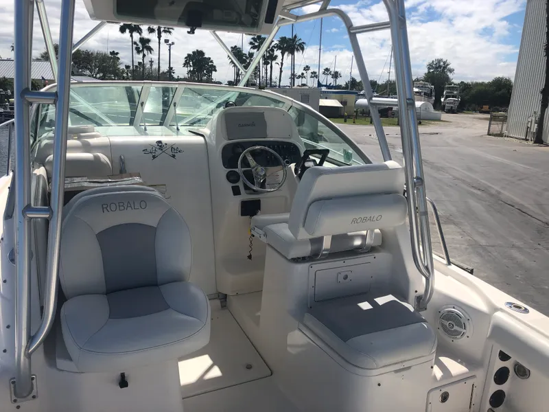 Slide: The Image of Robalo R265 Walkaround 2005 - 2