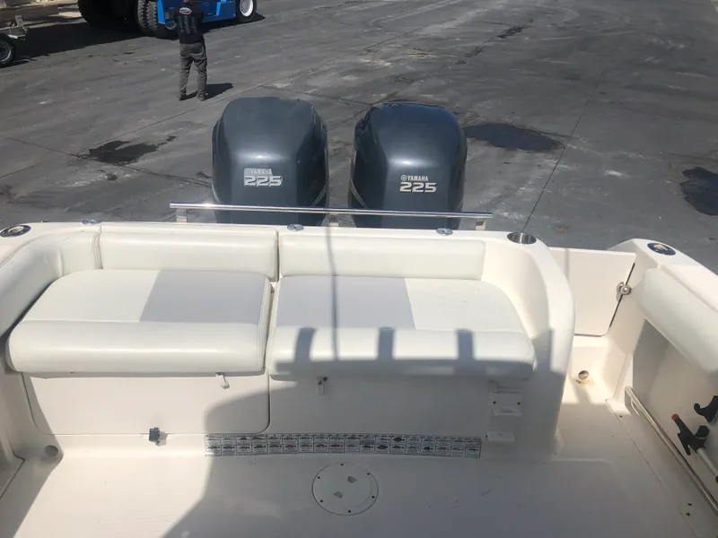 Slide: The Image of Robalo R265 Walkaround 2005 - 5