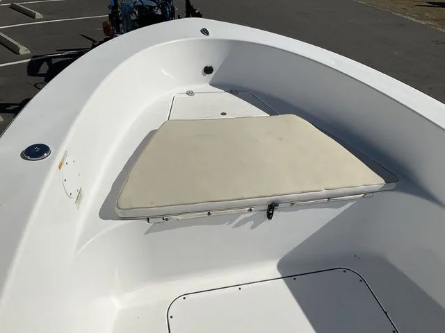 Slide: The Image of Sportsman 19 Island Reef 2018 boat with seating cushion. - 7