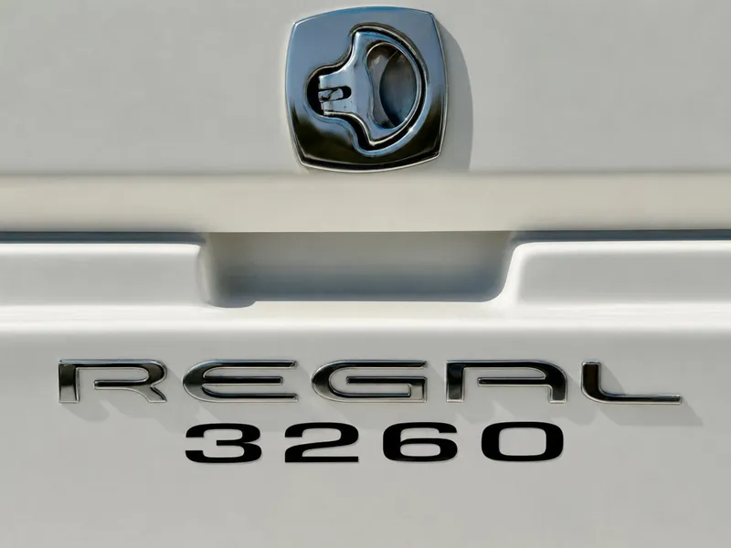 Slide: The Image of Regal Commodore 3260 2004 - 47