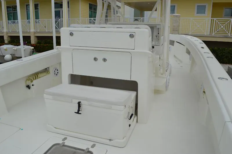 Slide: The Image of SeaVee 390z Center Console 2016 - 6