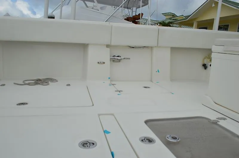 Slide: The Image of SeaVee 390z Center Console 2016 - 9
