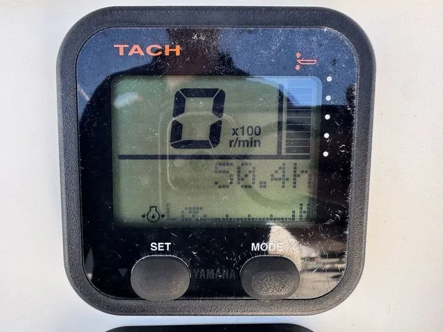 Slide: The Image of Sailfish 220 CC 2016 - 21