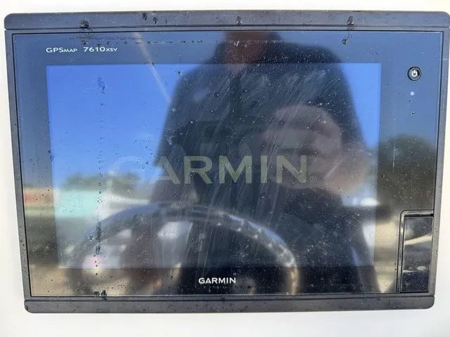 Slide: The Image of Sailfish 220 CC 2016 - 22