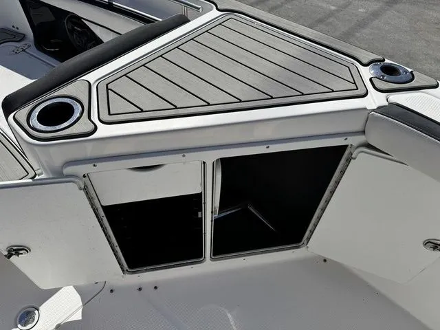 Slide: The Image of Yamaha 255 FSH Sport E 2021 - 12