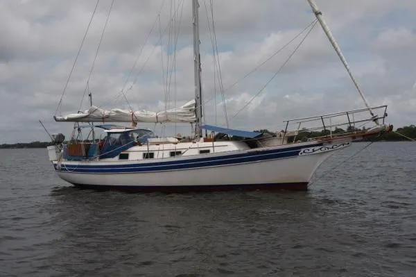 Slide: The Image of Bayfield 32C 1987 - 0