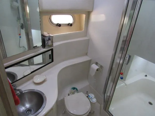 Slide: The Image of Bayliner 3988 MOTOR YACHT 1996 - 9