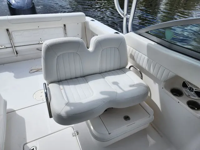 Slide: The Image of Robalo Dual Console R247 2012 - 5