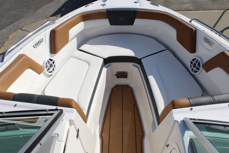 Slide: The Image of Chaparral 230 SSI OB 2023 - 23