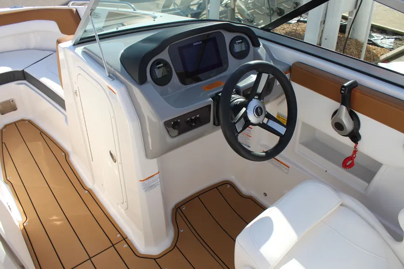 Slide: The Image of Chaparral 230 SSI OB 2023 - 26