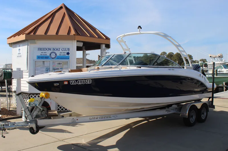 Slide: The Image of Chaparral 230 SSI OB 2023 - 4