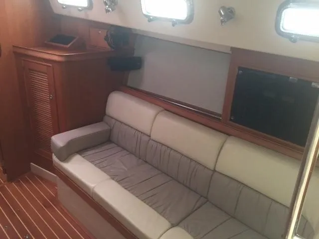 Slide: The Image of Interior of Island Packet Packet Craft Express 360 yacht, year 2002. - 19