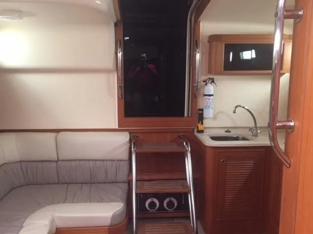 Slide: The Image of Interior of 2002 Island Packet Packet Craft Express 360 yacht. - 33