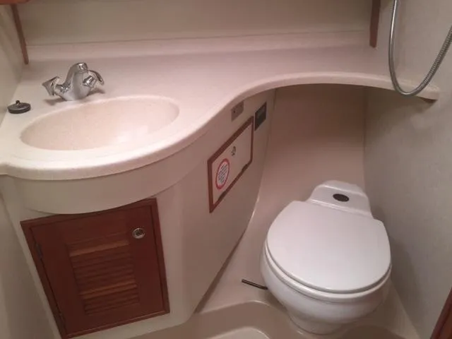 Slide: The Image of Bathroom of Island Packet Packet Craft Express 360, year 2002. - 38